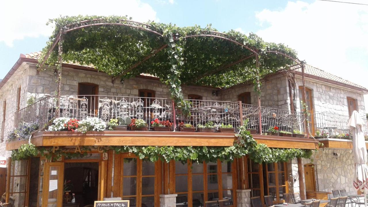 مبيت وإفطار Ras Trebinje Stari Grad المظهر الخارجي الصورة
