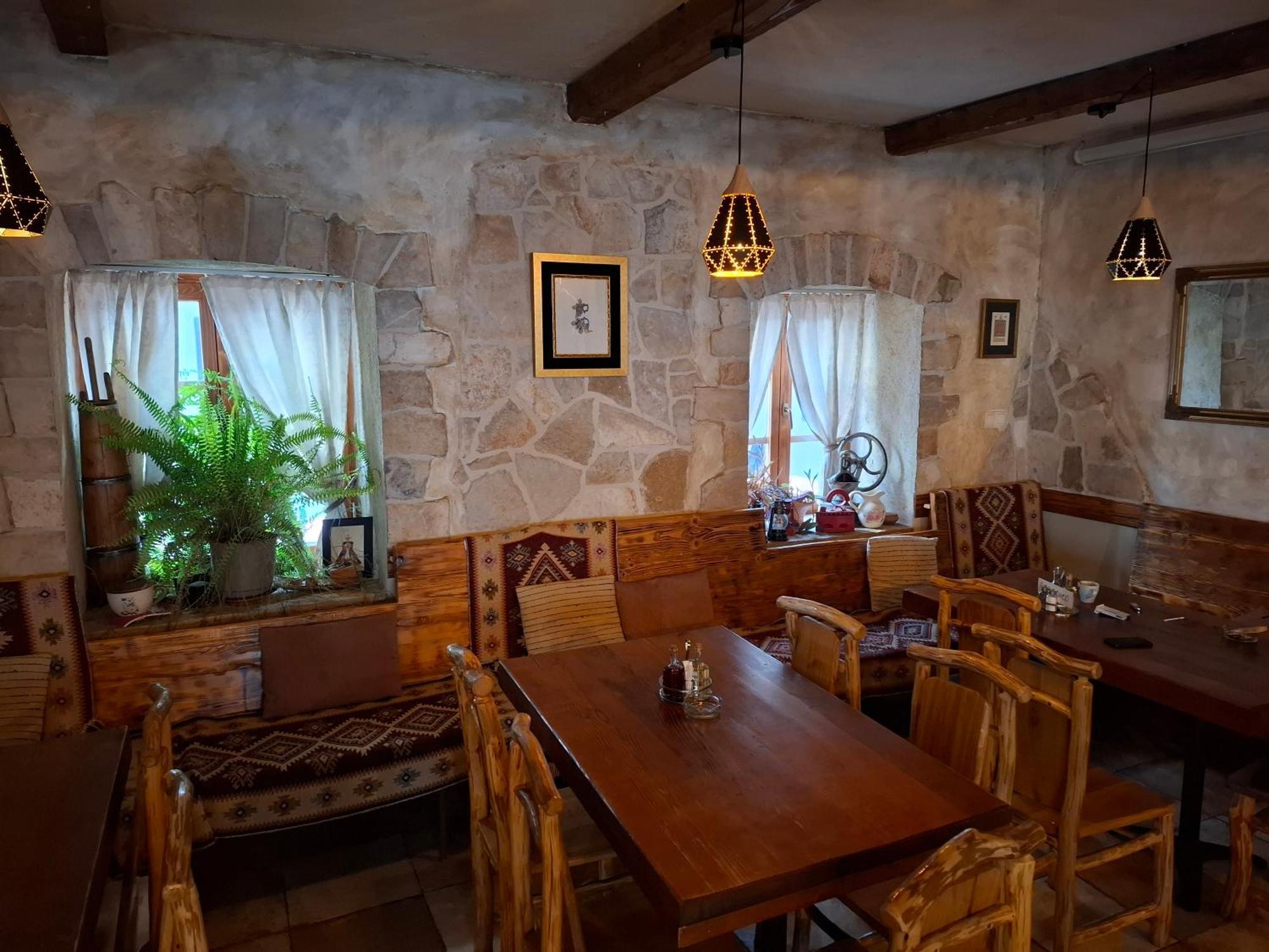 مبيت وإفطار Ras Trebinje Stari Grad المظهر الخارجي الصورة